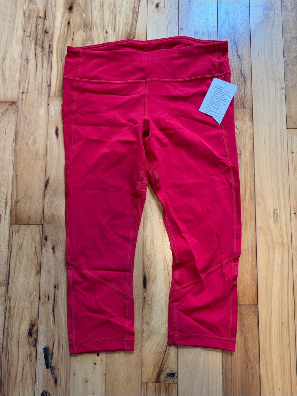Womens cropped Red Active Capri Leggings - lululemon size 12 nwt
